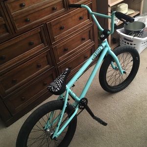 Meet your Posher, Johnathan